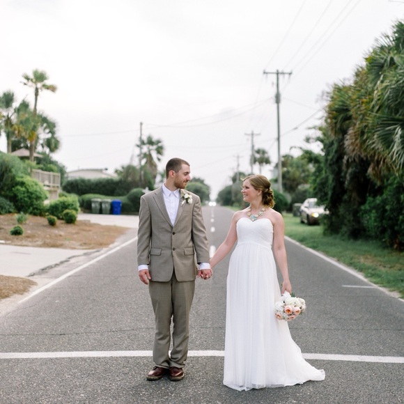 Galina | David’s Bridal Swiss Dot Sweetheart Strapless Wedding Gown Dress - Picture 3 of 9